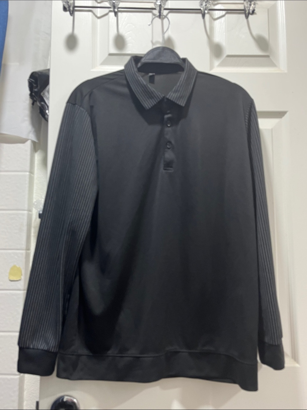 Preowned Men's Black Long-Sleeve Oxford Polo Button Up .